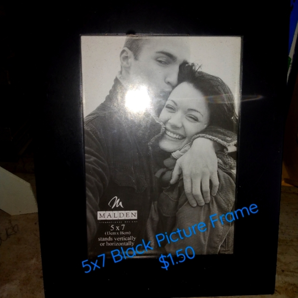 3 Picture Frames